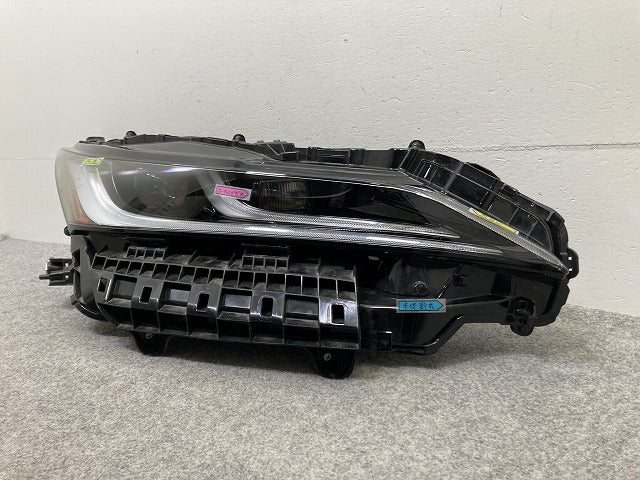 ハリアー 80系/MXUA80/MXUA85/AXUH80/AXUH85 PHEV/AXUP85 純正 右 ヘッドライト/ランプ LED 刻印7H KOITO 48-233 トヨタ(147562)