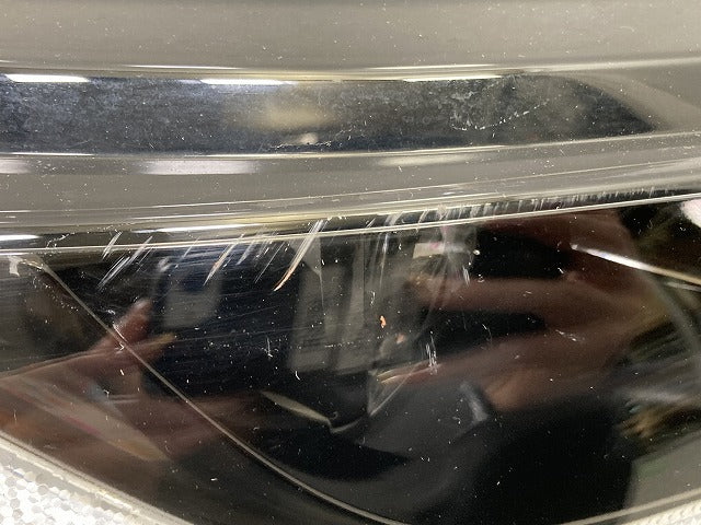 ハリアー 80系/MXUA80/MXUA85/AXUH80/AXUH85 PHEV/AXUP85 純正 右 ヘッドライト/ランプ LED 刻印7H KOITO 48-233 トヨタ(147562)