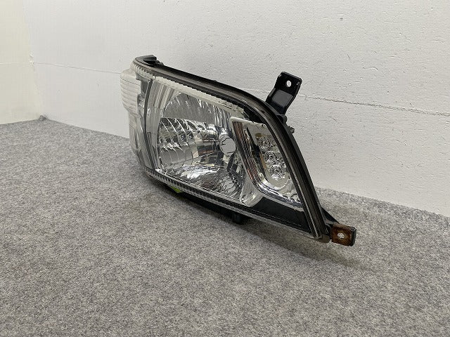 ダイナ/トヨエース/デュトロ 純正 右 ヘッドライト/ランプ ハロゲン レベライザー 刻印A KOITO 37-21 トヨタ(147564)