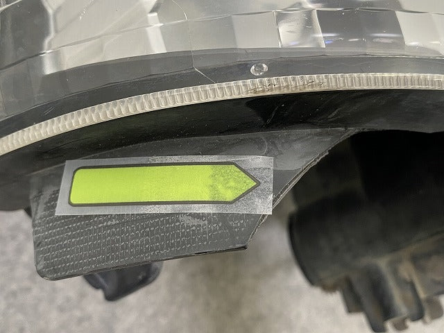 ダイナ/トヨエース/デュトロ 純正 右 ヘッドライト/ランプ ハロゲン レベライザー 刻印A KOITO 37-21 トヨタ(147564)