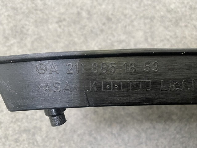 新品!Eクラス/AMG W211 純正 右 フロント バンパー グリル A 211 885 18 53 A2118851853 素地 メルセデスベンツ(147569)