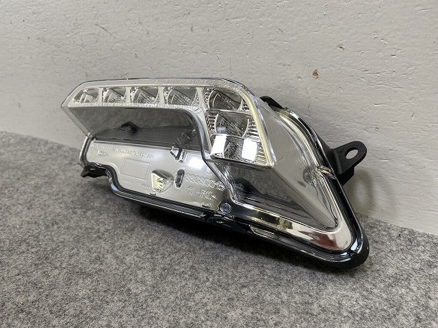 新品!Eクラス W212 純正 前期 左 フォグランプ/フォグライト LED /デイライト VALEO 89206735 A2128200756 メルセデスベンツ(147573)