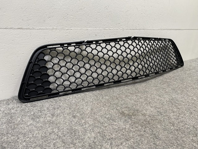 新品!Cクラス W204 純正 フロント ロア グリル A 204 885 04 53 A2048850453 素地 メルセデスベンツ(147576)