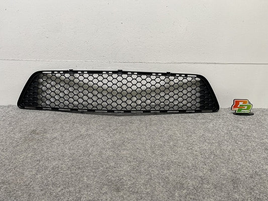 新品!Cクラス W204 純正 フロント ロア グリル A 204 885 04 53 A2048850453 素地 メルセデスベンツ(147578)