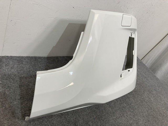 新車取り外し!エルフ/フォワード 純正 フロント バンパー 4/5X CRG/5X CRG/BH/4/5X CRG  ホワイト ソリッド いすゞ(147581)