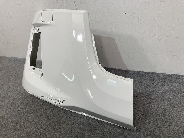 新車取り外し!エルフ/フォワード 純正 フロント バンパー 4/5X CRG/5X CRG/BH/4/5X CRG  ホワイト ソリッド いすゞ(147581)