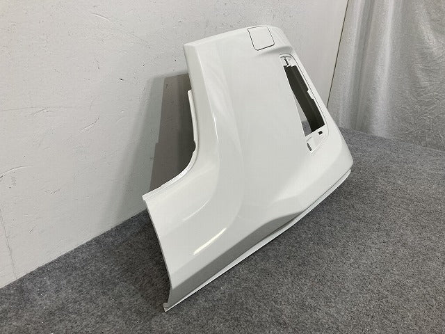 新車取り外し!エルフ/フォワード 純正 フロント バンパー 4/5X CRG/5X CRG/BH/4/5X CRG  ホワイト ソリッド いすゞ(147582)