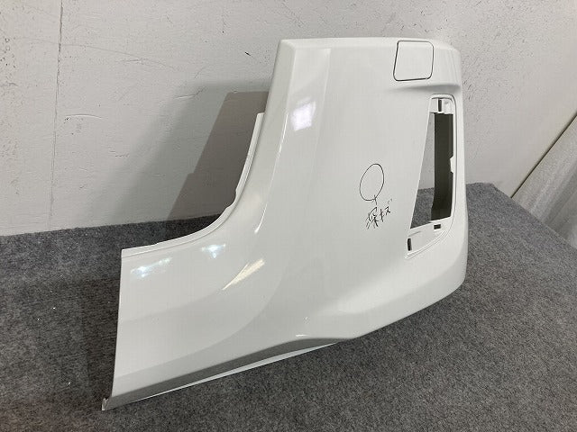 新車取り外し!エルフ/フォワード 純正 フロント バンパー 4/5X CRG/5X CRG/BH/4/5X CRG  ホワイト ソリッド いすゞ(147584)