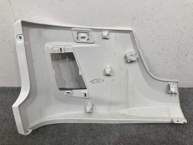 新車取り外し!エルフ/フォワード 純正 フロント バンパー 4/5X CRG/5X CRG/BH/4/5X CRG  ホワイト ソリッド いすゞ(147584)