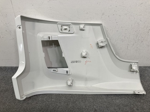 新車取り外し!エルフ/フォワード 純正 フロント バンパー 4/5X CRG/5X CRG/BH/4/5X CRG  ホワイト ソリッド いすゞ(147588)