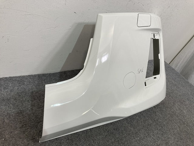 新車取り外し!エルフ/フォワード 純正 フロント バンパー 4/5X CRG/5X CRG/BH/4/5X CRG  ホワイト ソリッド いすゞ(147595)