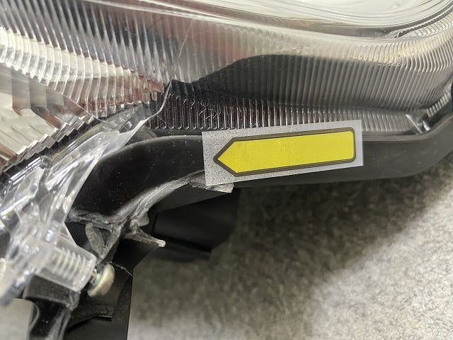 ムーヴ キャンバス/キャンパス LA850S/LA860S 純正 左 ヘッドライト/ランプ ハロゲン レベライザー 刻印NL KOITO 100-6908C(147596)