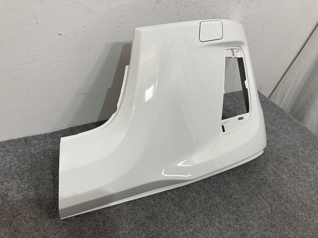 新車取り外し!エルフ/フォワード 純正 フロント バンパー 4/5X CRG/5X CRG/BH/4/5X CRG  ホワイト いすゞ(147597)