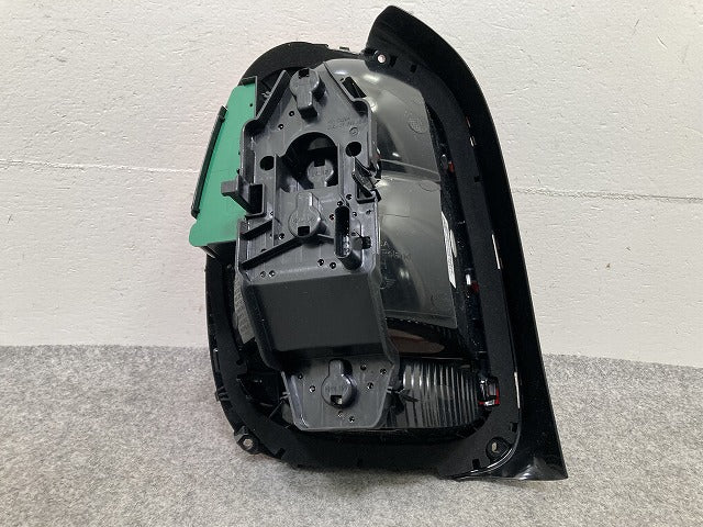 新品!ミニ F55/F56/F57 純正 前期 右 テールランプ/ライト/レンズ LED OLSA 7297414-15 63217297414 MINI(147601)
