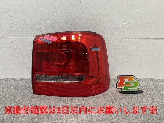 新品!トゥーラン 1T系 純正 右 テールランプ/ライト/レンズ LED HELLA 1T0 945 096 1T0945096R フォルクスワーゲン(147603)