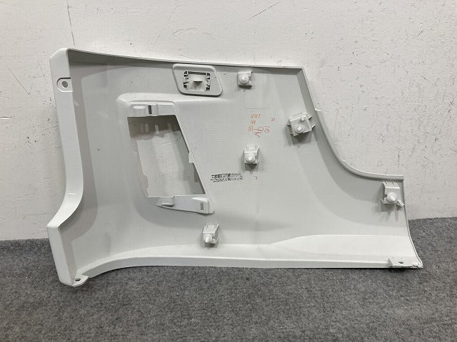 新車取り外し!エルフ/フォワード 純正 フロント バンパー 4/5X CRG/5X CRG/BH/4/5X CRG  1-86722179-0 ホワイト ソリッド いすゞ(147612)