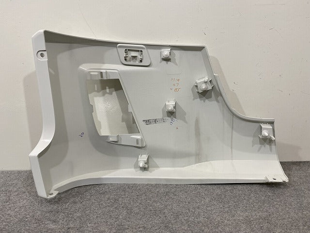新車取り外し!エルフ/フォワード 純正 フロント バンパー 4/5X CRG/5X CRG/BH/4/5X CRG  1-86722179-0 ホワイト ソリッド いすゞ(147613)