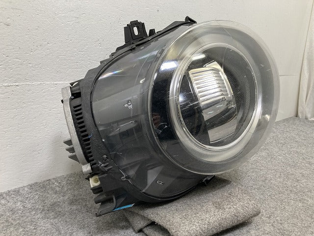 ミニ F54/F55/F56/F57 純正 後期 右 ヘッドライト/ランプ LED VALEO 90169277ZX03 MINI(146162)