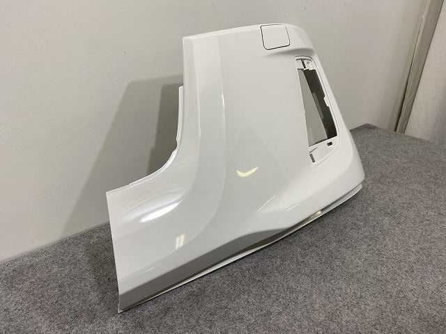 新車取り外し!エルフ/フォワード 純正 フロント バンパー 4/5X CRG/5X CRG/BH/4/5X CRG  1-86722179-0 ホワイト ソリッド いすゞ(147617)