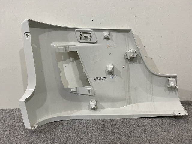 新車取り外し!エルフ/フォワード 純正 フロント バンパー 4/5X CRG/5X CRG/BH/4/5X CRG  1-86722179-0 ホワイト ソリッド いすゞ(147622)