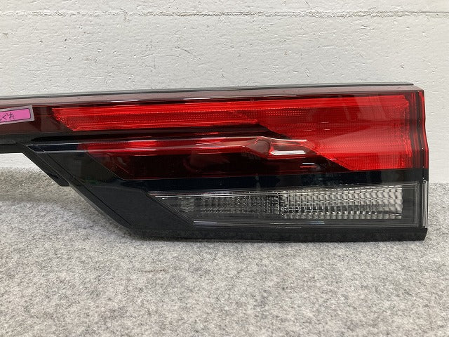 ノート/NOTE E13/SNE13 純正 右 テールランプ/ライト/レンズ ハロゲン 刻印S ICHIKOH D270 26550-6XK5A 日産(147624)