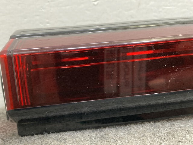 ノート/NOTE E13/SNE13 純正 右 テールランプ/ライト/レンズ ハロゲン 刻印S ICHIKOH D270 26550-6XK5A 日産(147624)