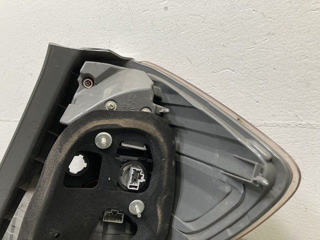 フィット RS GE6/GE7/GE8/GE9 純正 左 テールランプ/ライト/レンズ LED STANLEY P9882 ホンダ(147649)