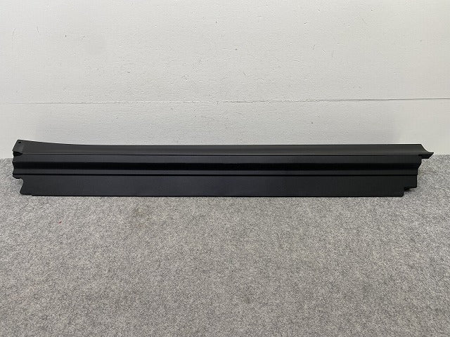 新車取り外し!クラウン クロスオーバー AZSH35 RS/TZSH35 純正 左 フロント ドア サイドパネル 75074-30021 素地 トヨタ(147654)