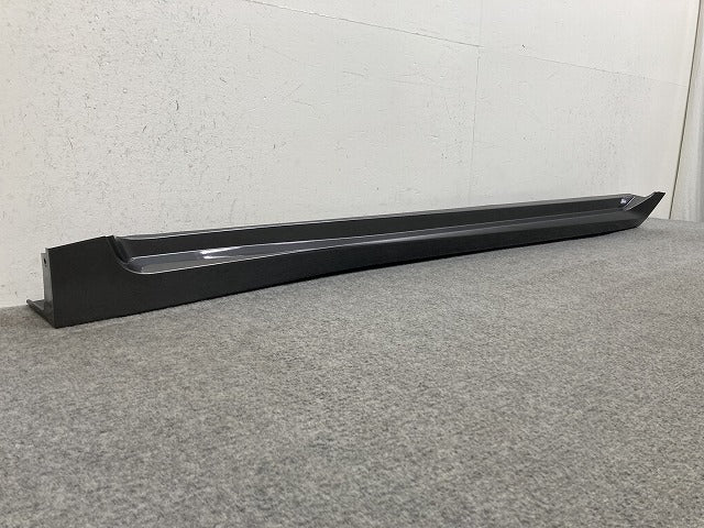 オーラ AURA/ノート NOTE FE13/FSNE13/E13/SNE13 純正 右 サイドステップ 76852 6XL0H ダークメタルグレーメタリック KAD 日産(147684)