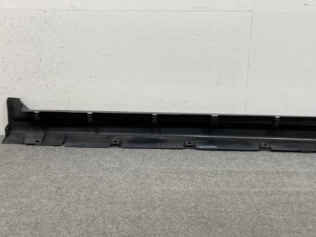 オーラ AURA/ノート NOTE FE13/FSNE13/E13/SNE13 純正 右 サイドステップ 76852 6XL0H ダークメタルグレーメタリック KAD 日産(147684)