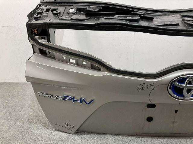 プリウス PHV ZVW52 純正 リアゲート/バックドア/リアハッチ 内張り付 グレーメタリック 1G3 トヨタ(147689)
