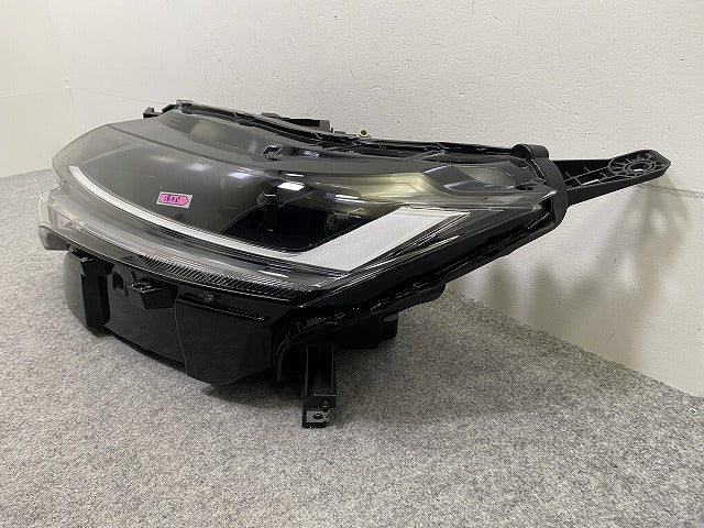 オーラ AURA/ノート NOTE FE13/FSNE13/E13/SNE13 純正 左 ヘッドライト/ランプ LED レベライザー 刻印C 1994 26075-6XL4A 日産(147695)
