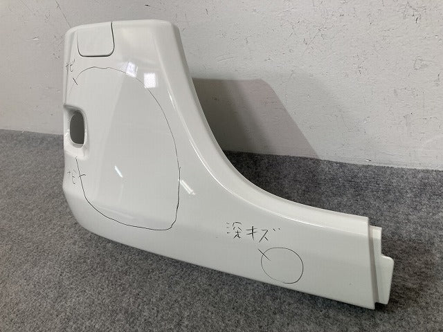 新車取り外し!エルフ 純正 フロント バンパー 5-86712251-0 ホワイト ソリッド いすゞ(147696)