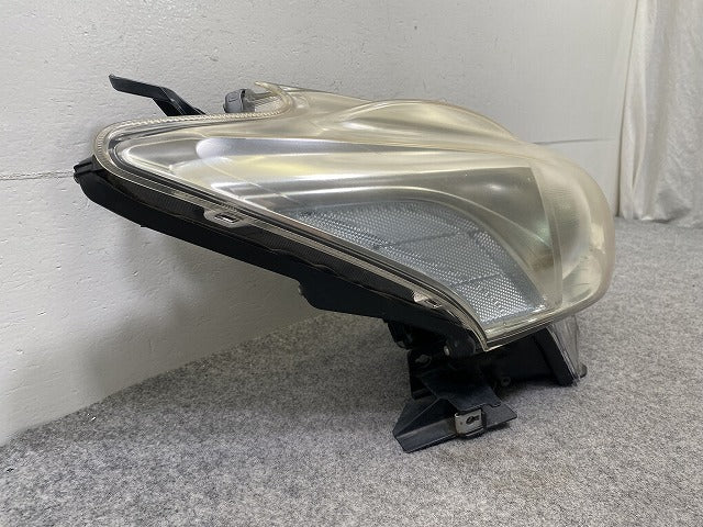 プリウスα/アルファ ZVW40W/ZVW41W 純正 右 ヘッドライト/ランプ ハロゲン レベライザー 刻印2 KOITO 47-41 81130-47280 トヨタ(147697)