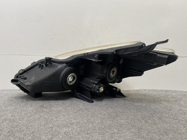 プリウスα/アルファ ZVW40W/ZVW41W 純正 右 ヘッドライト/ランプ ハロゲン レベライザー 刻印2 KOITO 47-41 81130-47280 トヨタ(147697)