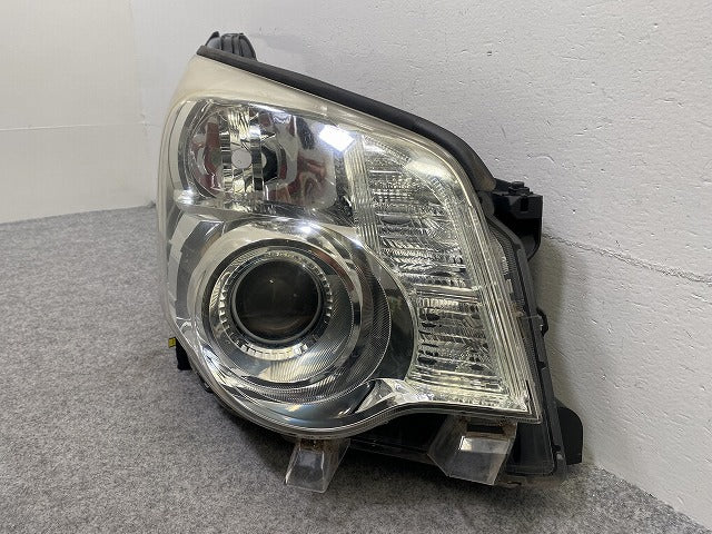 ノア NOAH 70系/ZRR70G/75/ZRR70W/75 純正 後期 右 ヘッドライト キセノン HID AFS無 レベライザー 刻印D 28-222 81145-28E70 (147699)