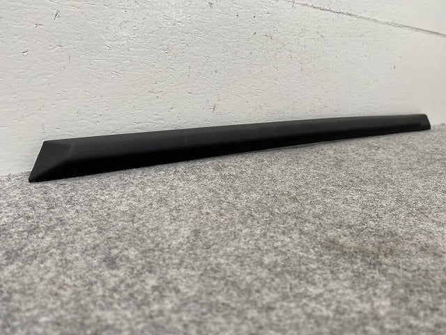 新品!3シリーズ E36 純正 左 リア ドア バンパーモール 1 960 733.0 51131960733 BMW(147701)