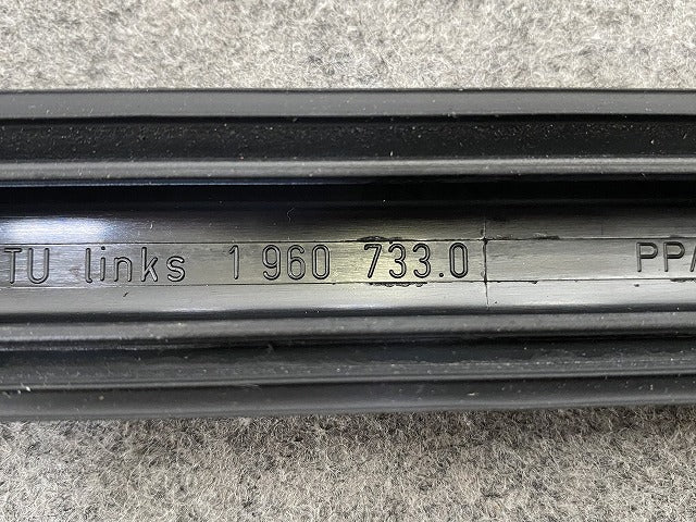 新品!3シリーズ E36 純正 左 リア ドア バンパーモール 1 960 733.0 51131960733 BMW(147702)