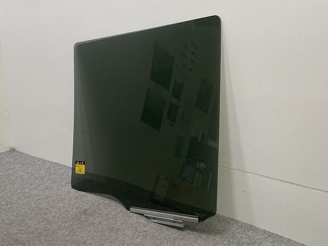 ウェイク LA700S/LA710S 純正 右 リア ドア ガラス 43R-005844 ダイハツ(147712)