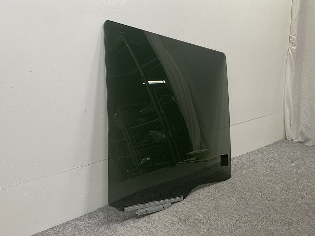 ウェイク LA700S/LA710S 純正 右 リア ドア ガラス 43R-005844 ダイハツ(147712)