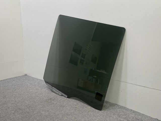 ウェイク LA700S/LA710S 純正 右 リア ドア ガラス 43R-005844 ダイハツ(147712)