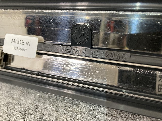 新品!850 8B系ボルボ/VOLVO 純正 右 フロント ドア モール 3512940 素地 ボルボ(147713)