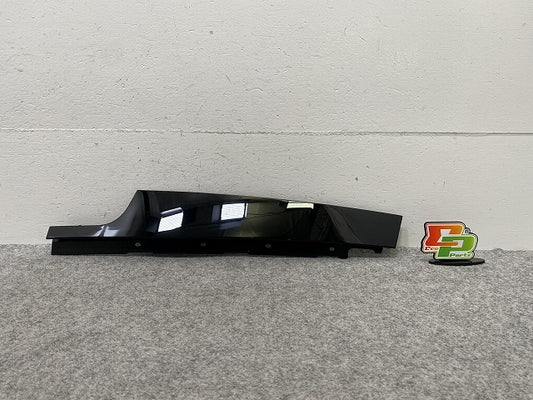 新品!1シリーズ E87 純正 右 フロント ドア エクステリア Bピラートリム 5133 7154310 51337154310 ブラックII 668 BMW(147714)