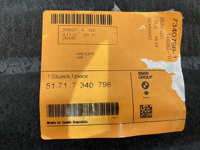 新品!5シリーズ G30/G31 純正 右 リア ホイールアーチ トリム 5171 7 340 798 51717340798  ブラック BMW(147718)