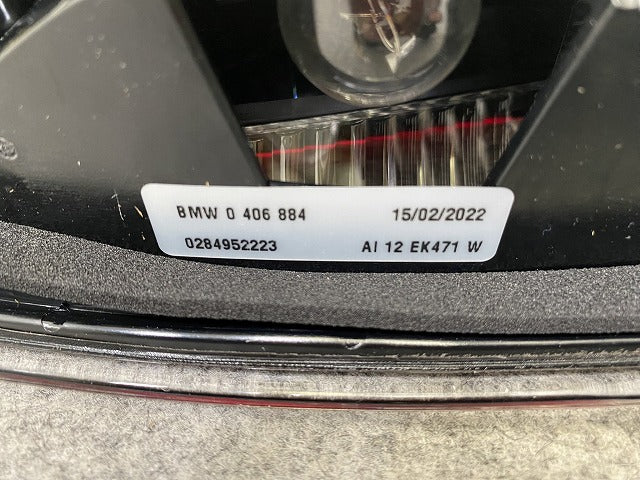 新品!3シリーズ E90 純正 右 テールランプ/ライト/レンズ ハロゲン 0284952223 63210406678 BMW(147720)