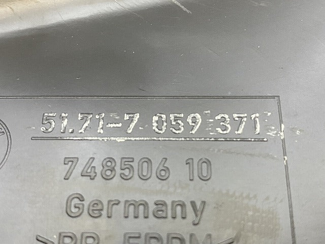 新品!1シリーズ E81/E87 純正 左 フロント フェンダー ライナー 後側 51.71-7 059 371 51717059371 素地 BMW(147739)