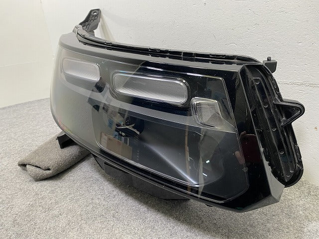 フリード GT1/GT2/GT3/GT4/GT5/GT6/GT7/GT8 純正 右 ヘッドライト/ランプ LED レベライザー 刻印J0 STANLEY W7390 ブラック(147771)