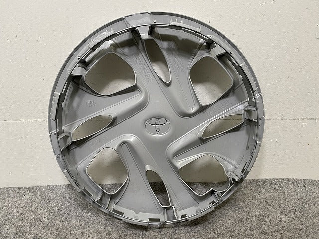 アクア/AQUA MXPK10/MXPK11 純正  ホイールキャップ 42602-52710 シルバー メタリック トヨタ(147777)