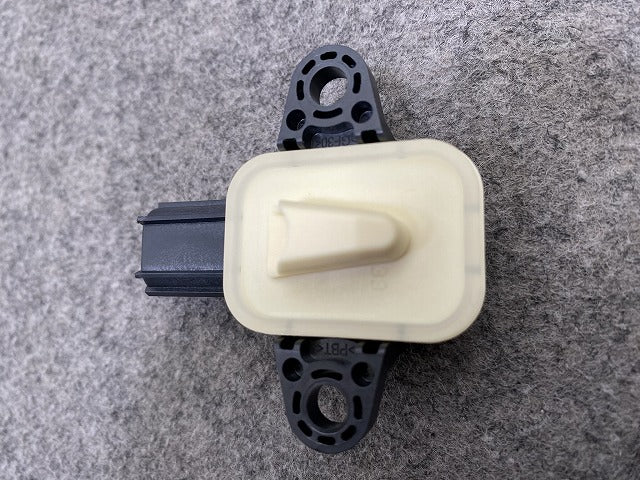 新品!XC60 純正  エアーバッグ センサー 314 71 578 V31476970 ボルボ(147803)