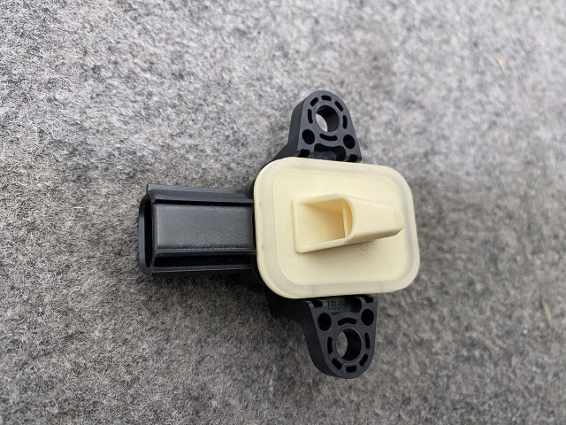 新品!XC60 純正  エアーバッグ センサー 314 71 578 V31476970 ボルボ(147805)